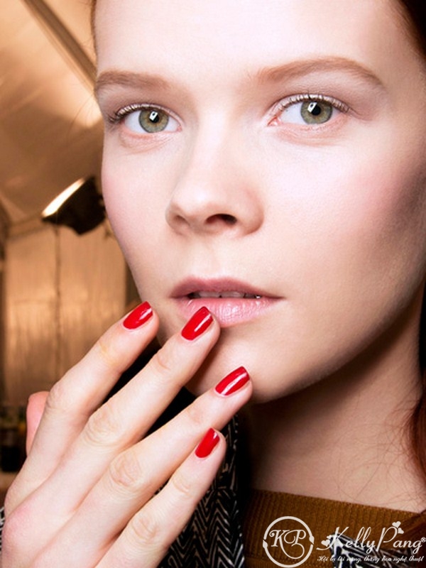 060913-aw13-nail-trends-Valentino-lgn (Copy)