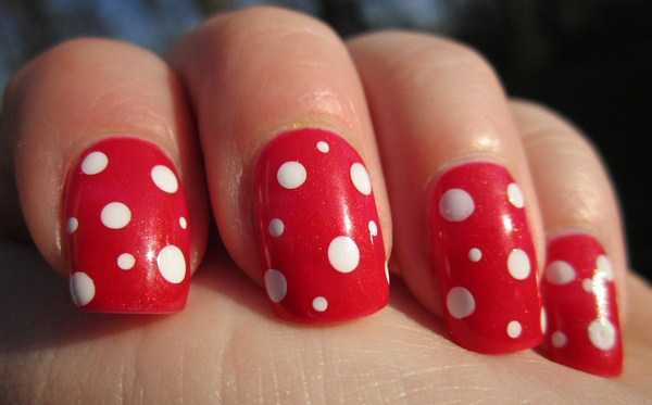 White-Dot-In-Red-Nail-Designs-Copy