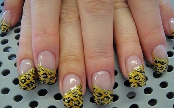 Excellent-Cheetah-Stripe-Nails-Cool-Acrylic-Nails-Designs-915x686-Copy