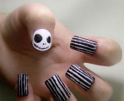 Awesome-Yet-Scary-Halloween-Nail-Art-Designs-Ideas-2013-2014-7-Copy