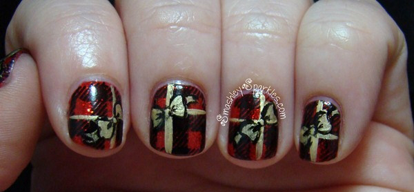 gold-and-red-gift-wrapped-bow-christmas-plaid-nails-models-own-scarlet-sparkle-Copy