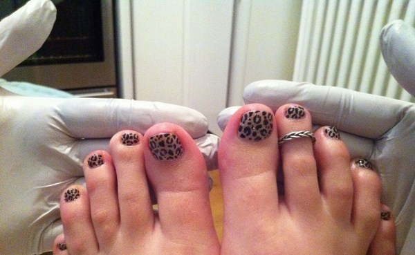 CND-Shellac-and-glitter-leopard-print-Carys-toes-Copy