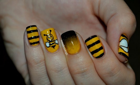 Summer-Challenge-Bee-nails-3-Copy