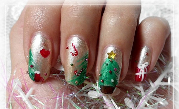 Christmas-Tree-Nail-Art-Designs-Copy