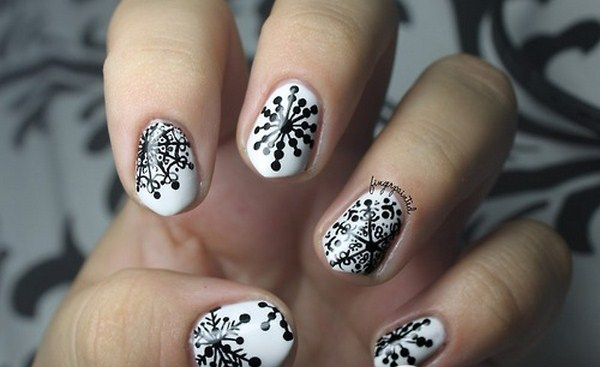 black-and-white-winter-nails-Copy