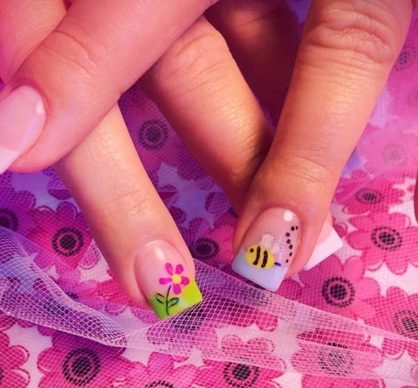 flower-and-bee-nail-art-Copy