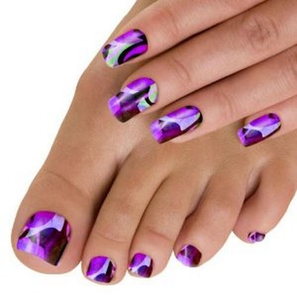 Violet-in-Trendy-Nail-Wraps-Designs (Copy)