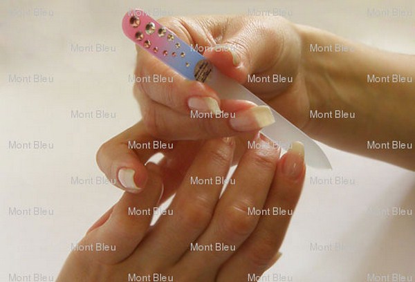 crystal-nail-file-manicure (Copy)