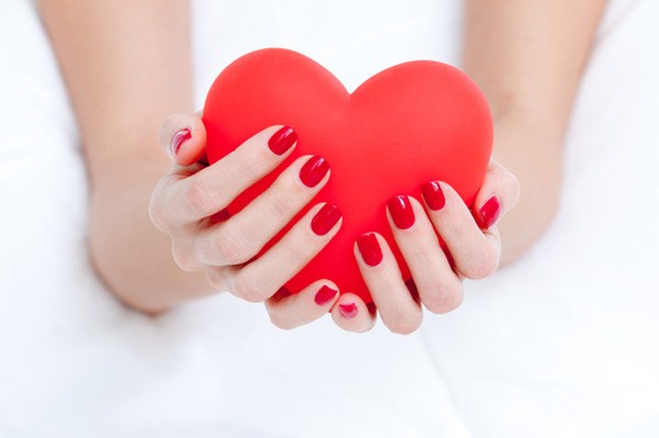 red-nailpolish-heart (Copy)