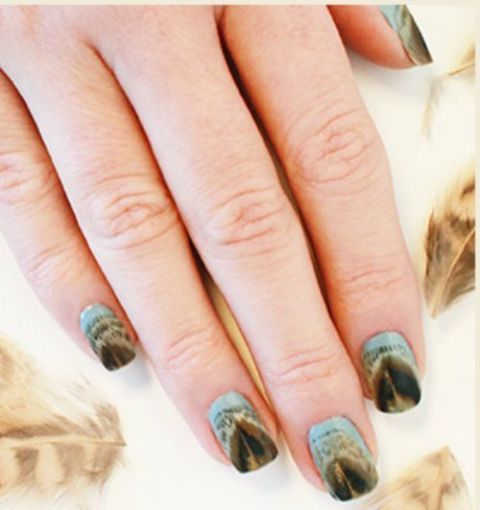 gallery-1441314598-2-fall-feather-manicure-tutorial