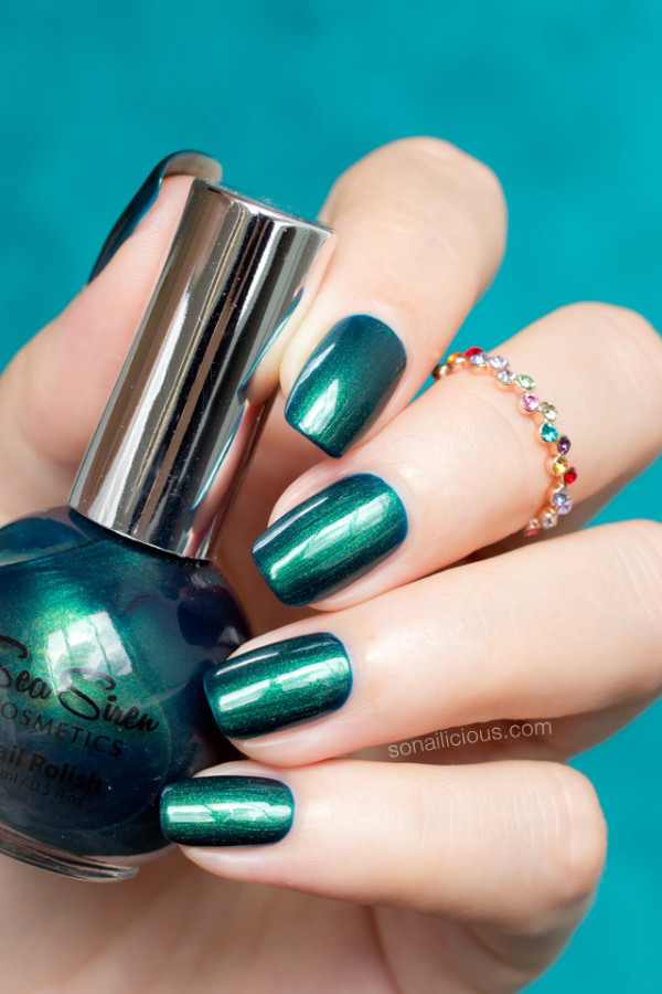 emerald-green-nail-polish-sea-siren-mystical-atlantis