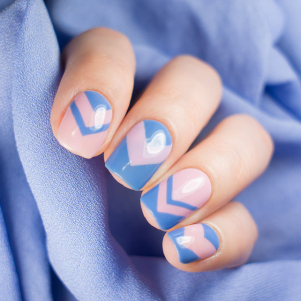 Geometric-pink-and-blue-nails-by-@super_gizmo