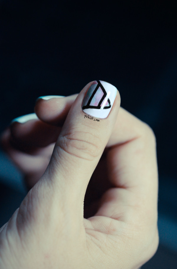 triangle-gradient-nail-art5