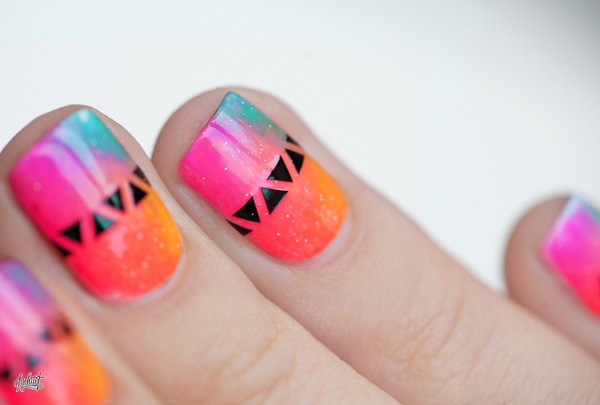 neon-and-geometric-nail-art-idea2