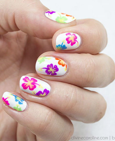 gallery-1432315897-floral-nails