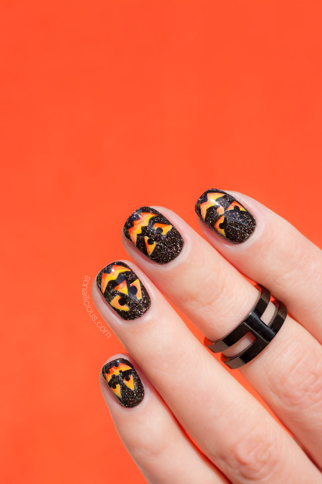 halloween-nails-pumpkin-nail-art-1