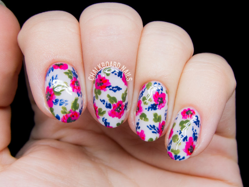 lacquerstyle-simple-floral-nail-art-1