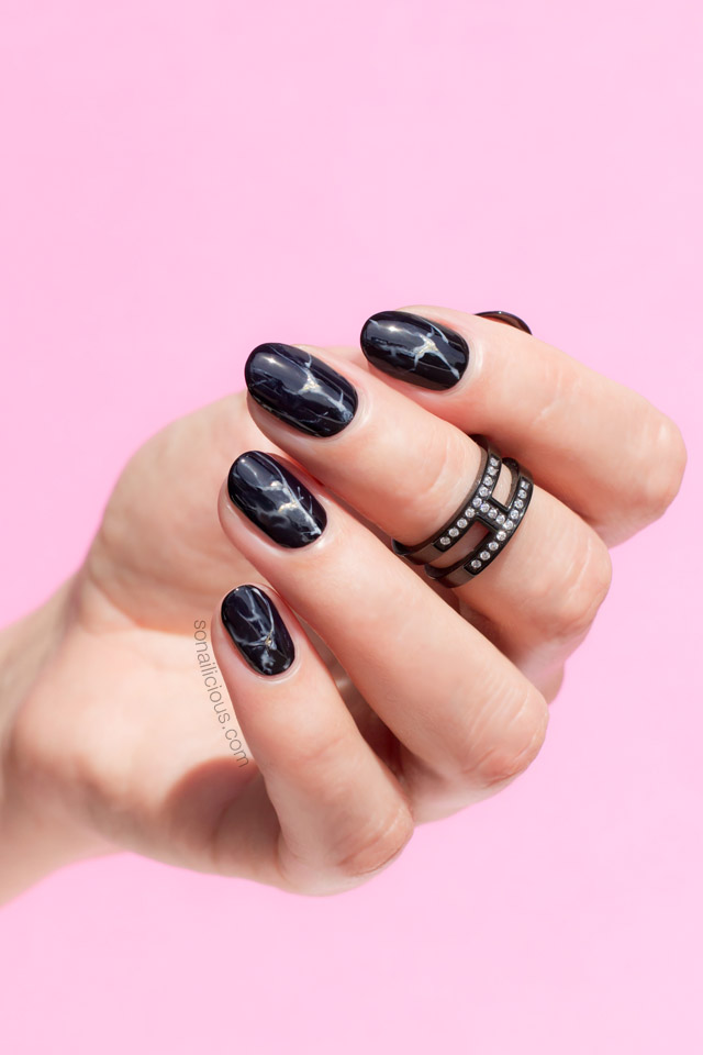 black-marble-nails-1