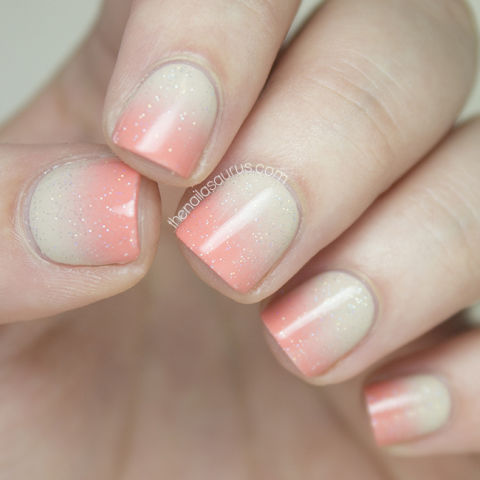 peach-nude-gradient-nail-art