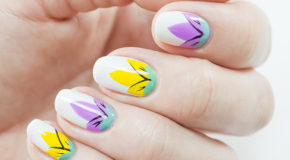 Vẽ Nail Hoa Tulip Cho Ngày Xuân Đến Gần