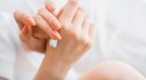 Khám phá cách chăm sóc bàn tay đẹp cho chị em phụ nữ