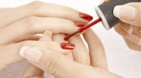 Học nail có cần khéo tay không? Khó khăn khi học nail