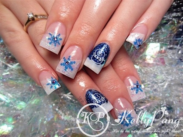 Gorgeous-Christmas-nail-art-designs-and-ideas-2013-14 (Copy)