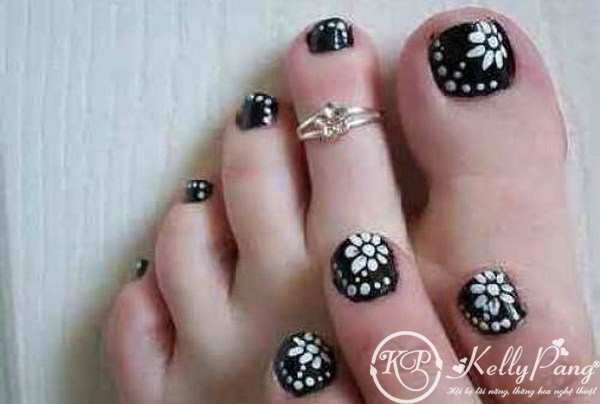 Toe-Nail-Designs-Pictures (Copy)