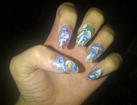 katy-perry-smurf-nails