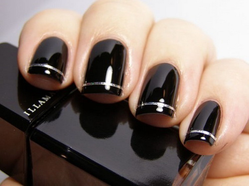 luxury-black-nail-designs