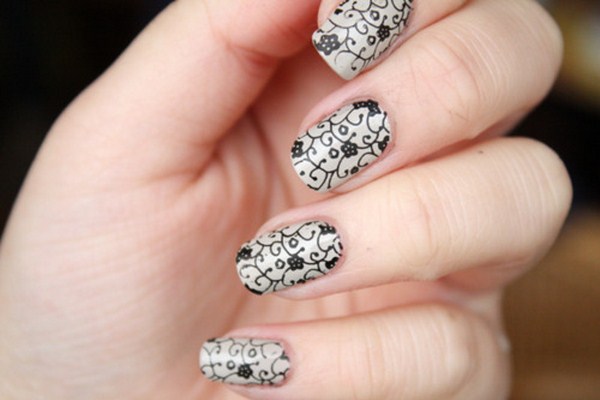 nail-art-nails-white-Favim.com-276743 (Copy)