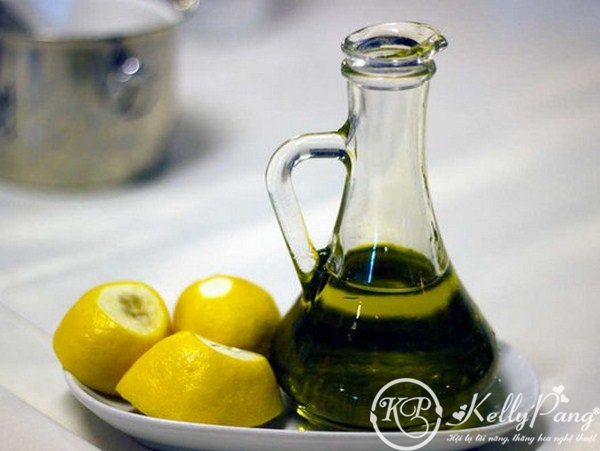 olive oil and lemons (Copy)