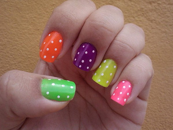 polka-cute-nail-designs-for-short-nails (Copy)